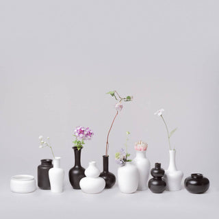 Semi-Matte Porcelain Mini Apple Vase: White