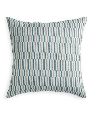 Hanko Tahoe by Walter G 
A geometric pillow which looks fabulous on its own or beautiful paired with some of our more detailed florals. * 50cm x 50cm * Knife edge finish * 100% linen * Pillow insert included